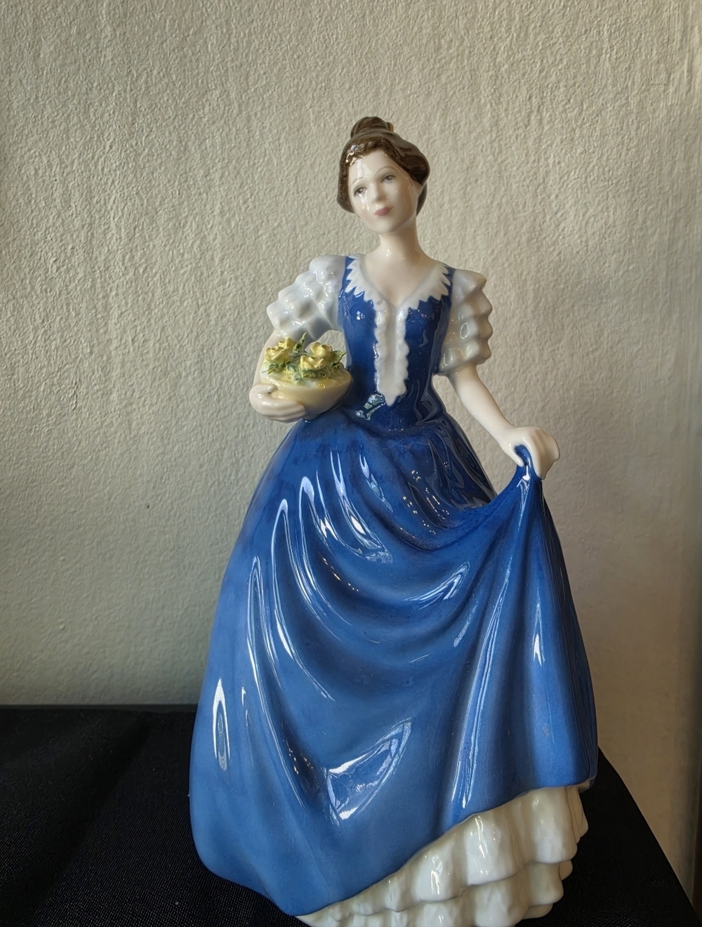 Royal Doulton Figurine Helen HN 3601